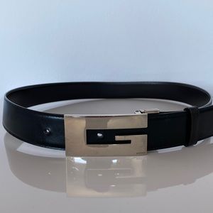 Authentic Mens Gucci Rectangle G buckle leather belt, size 32